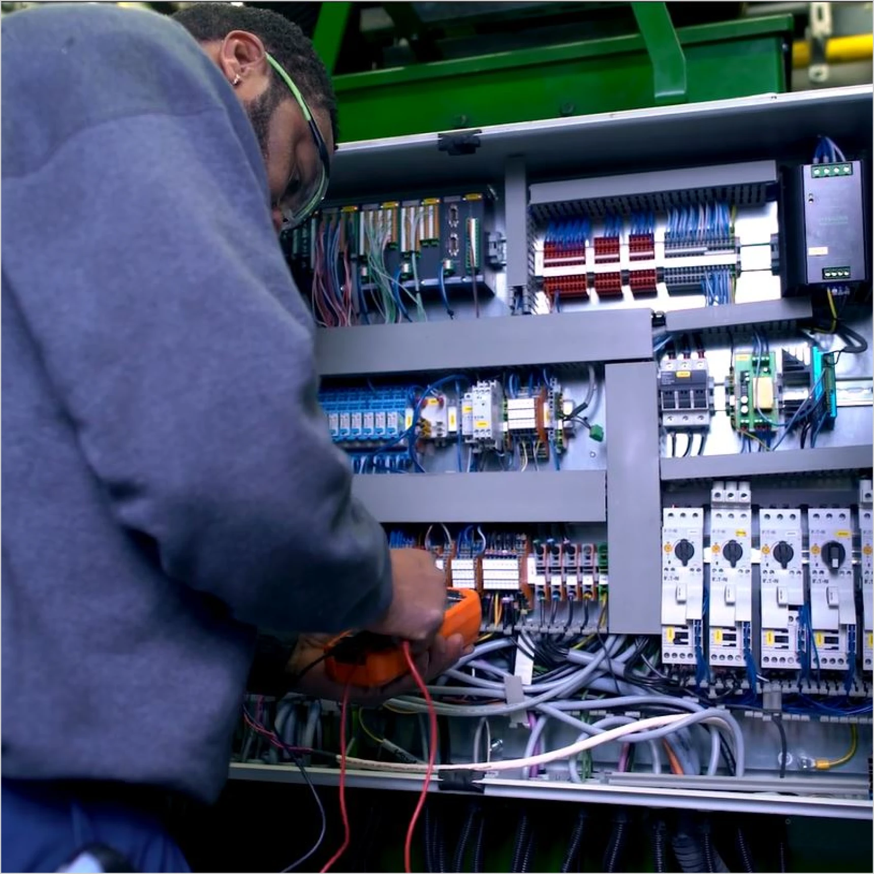 data-centers-hero_img-3