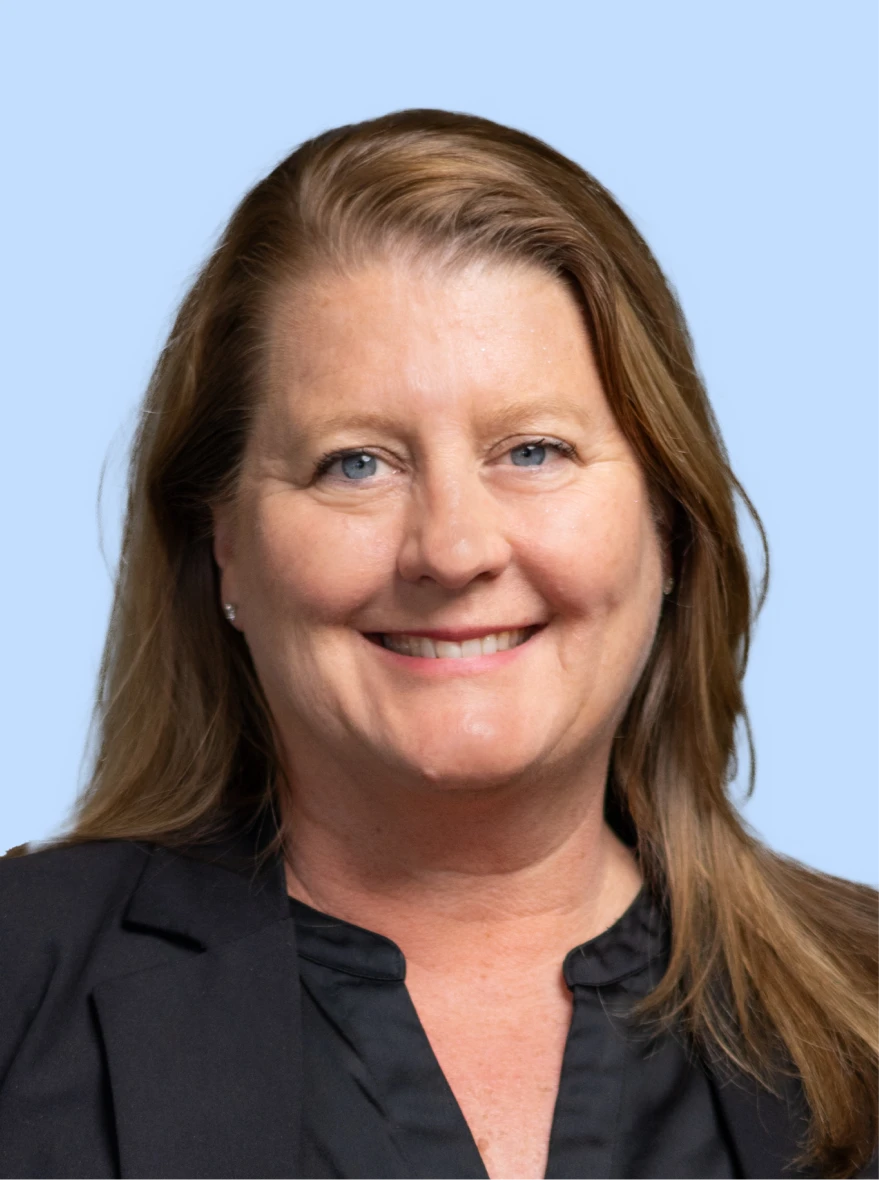 leslie-meyer_headshot-s